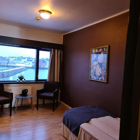 Vardo Hotel 3*