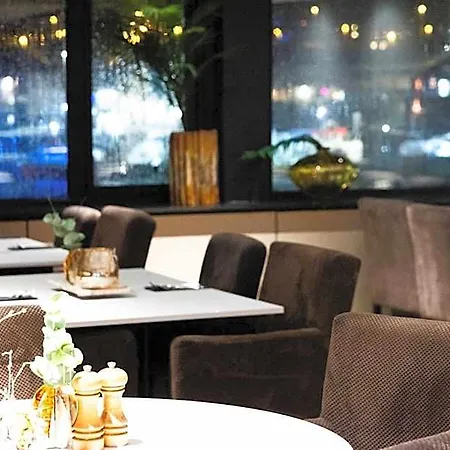 By Destination Hotel